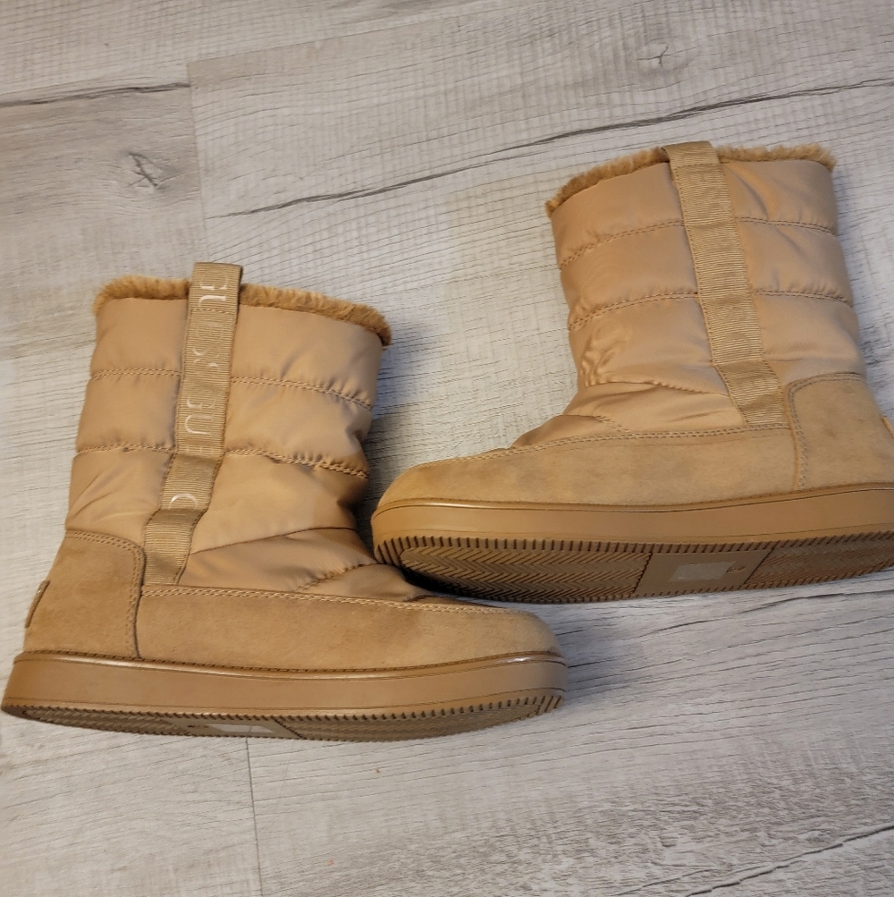 Guess Tan Winter Boots - Picture 6 of 7